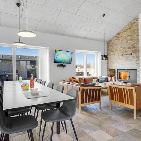 Nice Home In Tarm With Kitchen Kültér fotó