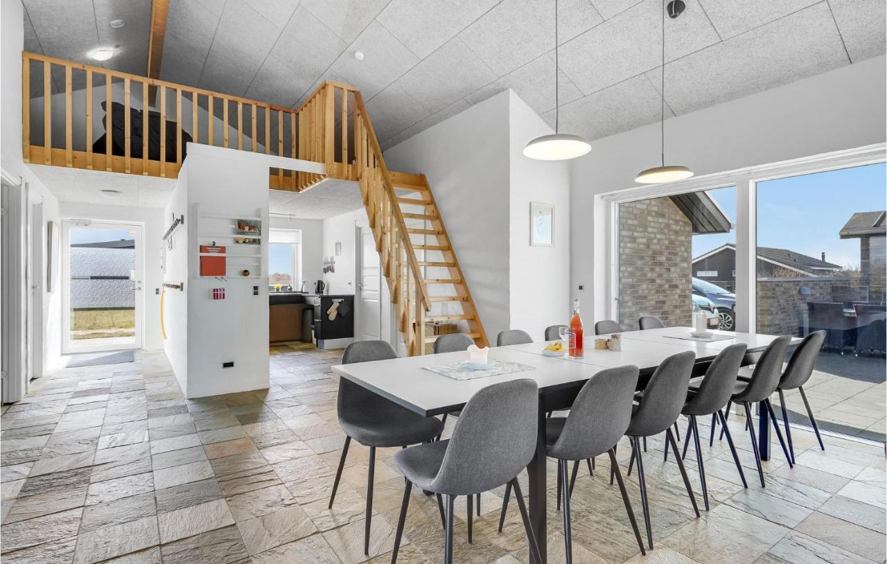 Nice Home In Tarm With Kitchen Kültér fotó