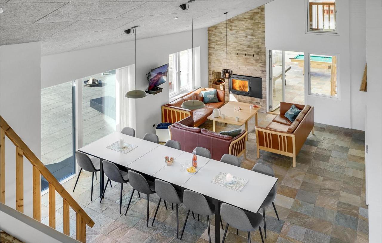 Nice Home In Tarm With Kitchen Kültér fotó