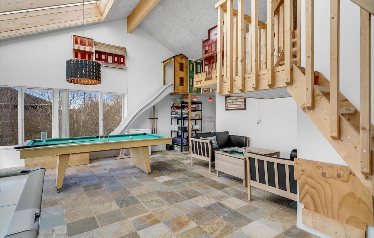 Nice Home In Tarm With Kitchen Kültér fotó