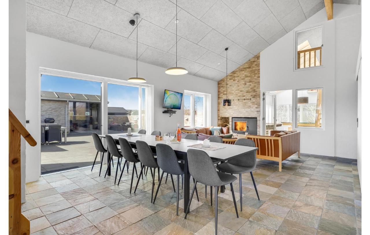 Nice Home In Tarm With Kitchen Kültér fotó